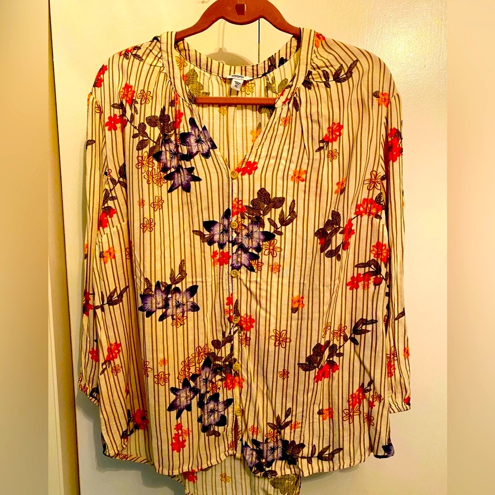 New Sonoma Floral Rayon Top with 3/4 sleeves  longer in back Ex Large
